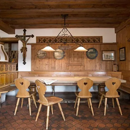 Neuwirt ホテル ツォルネディンク