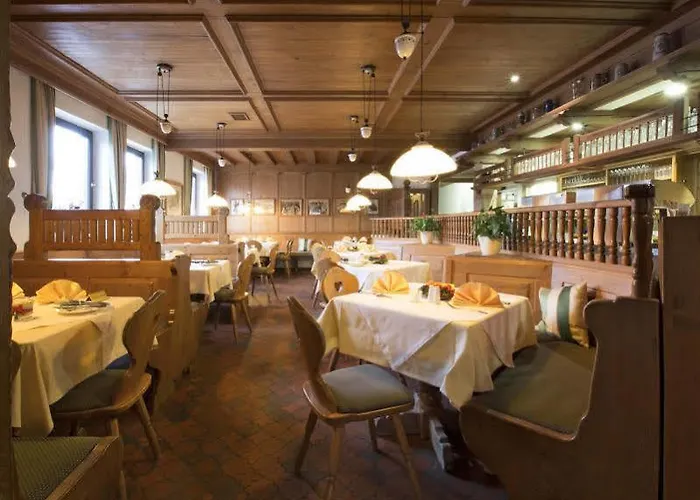 Neuwirt Hotel 3*