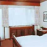 Neuwirt Hotel