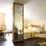 Neuwirt Hotel