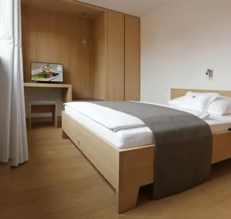 Neuwirt 3* Zorneding