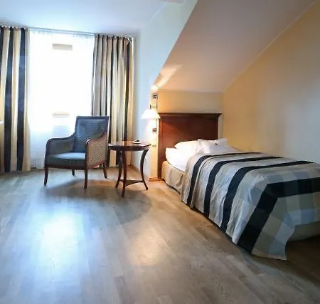 Neuwirt 3* Zorneding