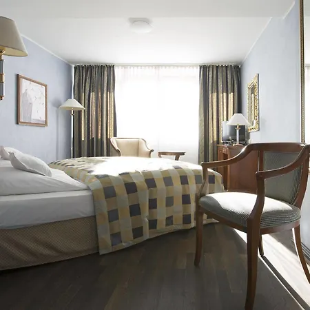 Neuwirt Hotel 3*